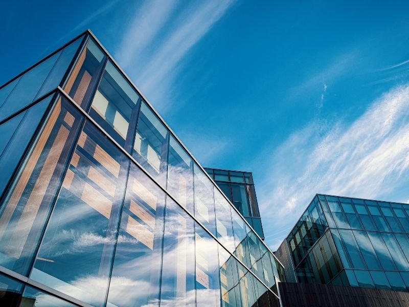 A Aquisicao de Redes de Supermercados e Varejo Alimentar no Brasil O Abismo do ICMS e o Risco Sanitario